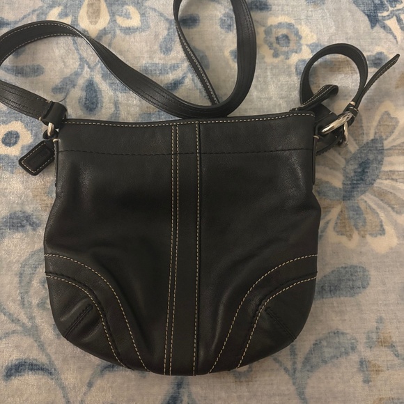 Iconic Vintage Coach Black Leather Soho Crossbody Bag with White Stitching - Picture 5 of 12